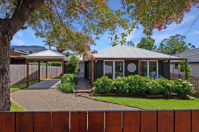 Queenberry Cottage - Jacuzzi, Village Location & 10 Mins To Beach, Berry